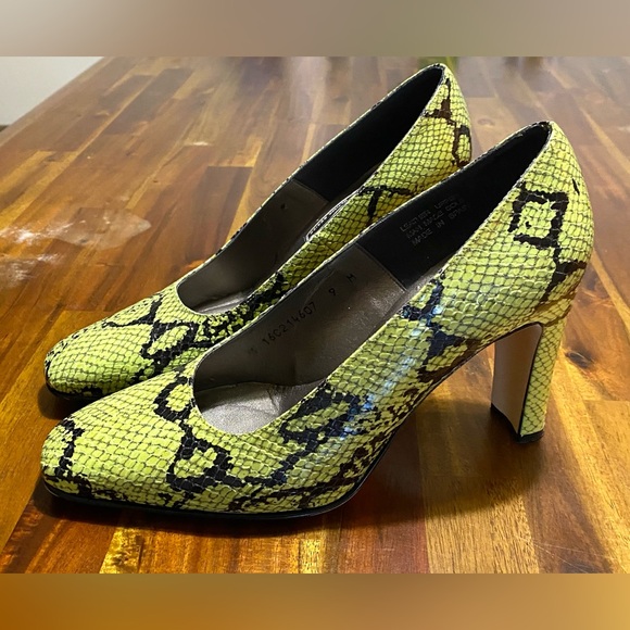 Vintage Snakeskin Patterned Women's Heels genuine leather. Size 9M . - Picture 3 of 6